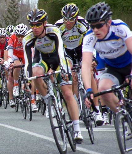 Hubbard leads team mate Ian Smallman in the Timaru round of the Benchmark Tour